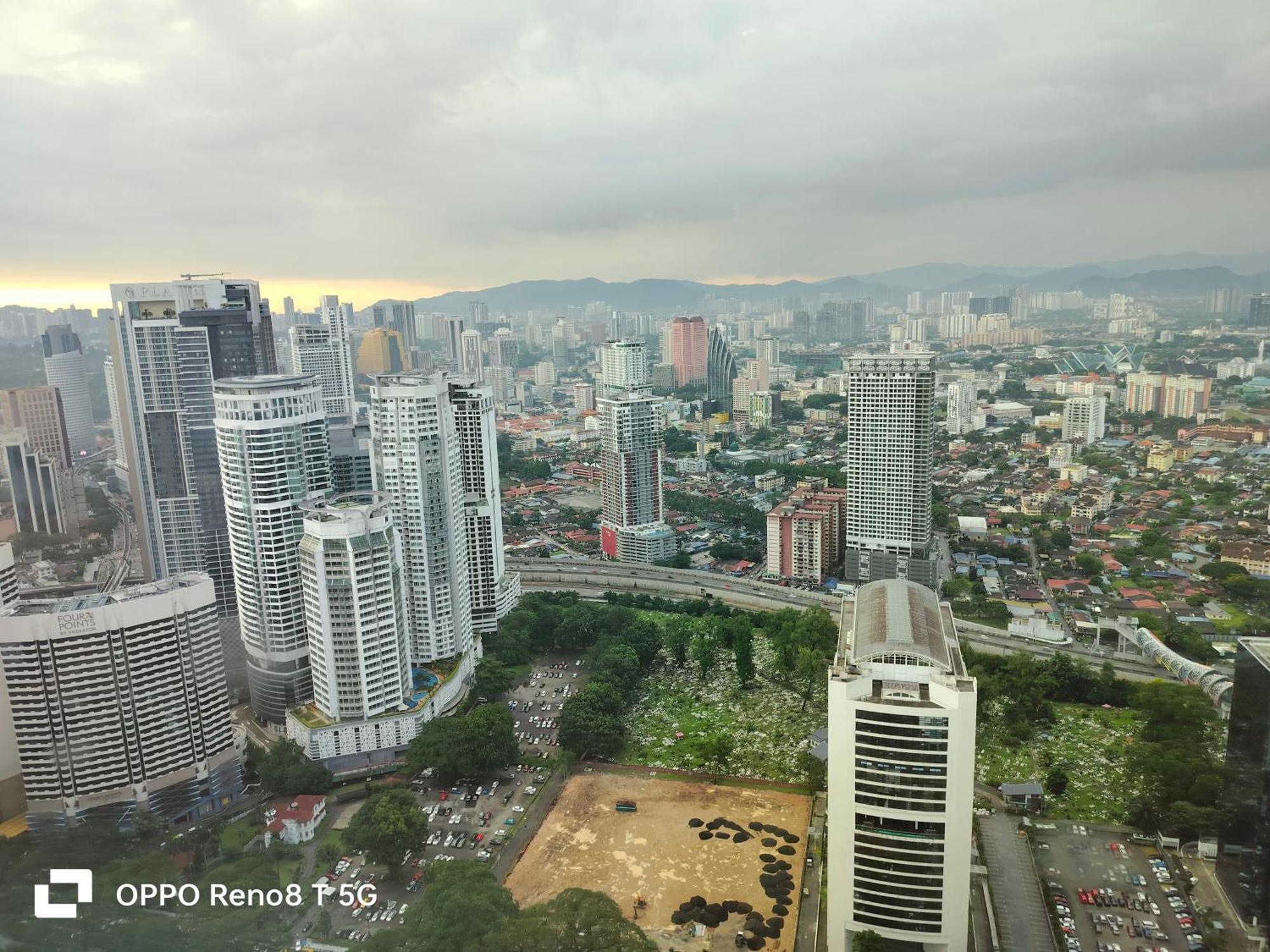 Sky Klcc At Kl Pangsapuri Kuala Lumpur